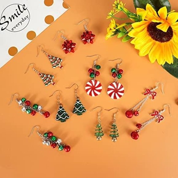 8 Pairs Christmas Earrings for Women - Picture 5 of 6